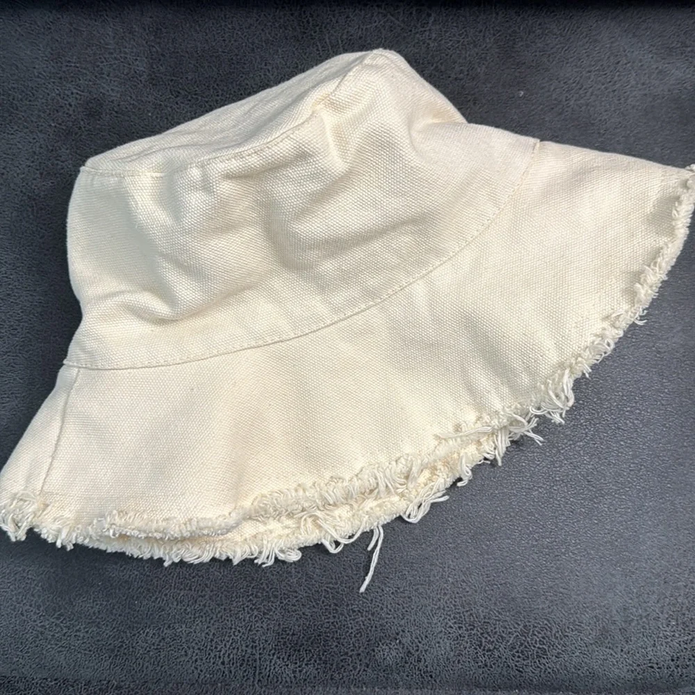 Summer Bucket Hat - Picture 4 of 4